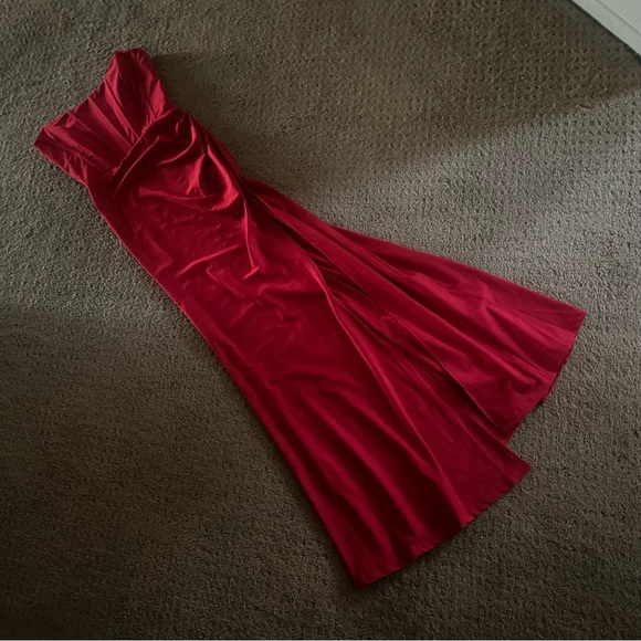 Like New Red Semi Formal Tube Top Long Dress With Slit XS - Picture 6 of 7
